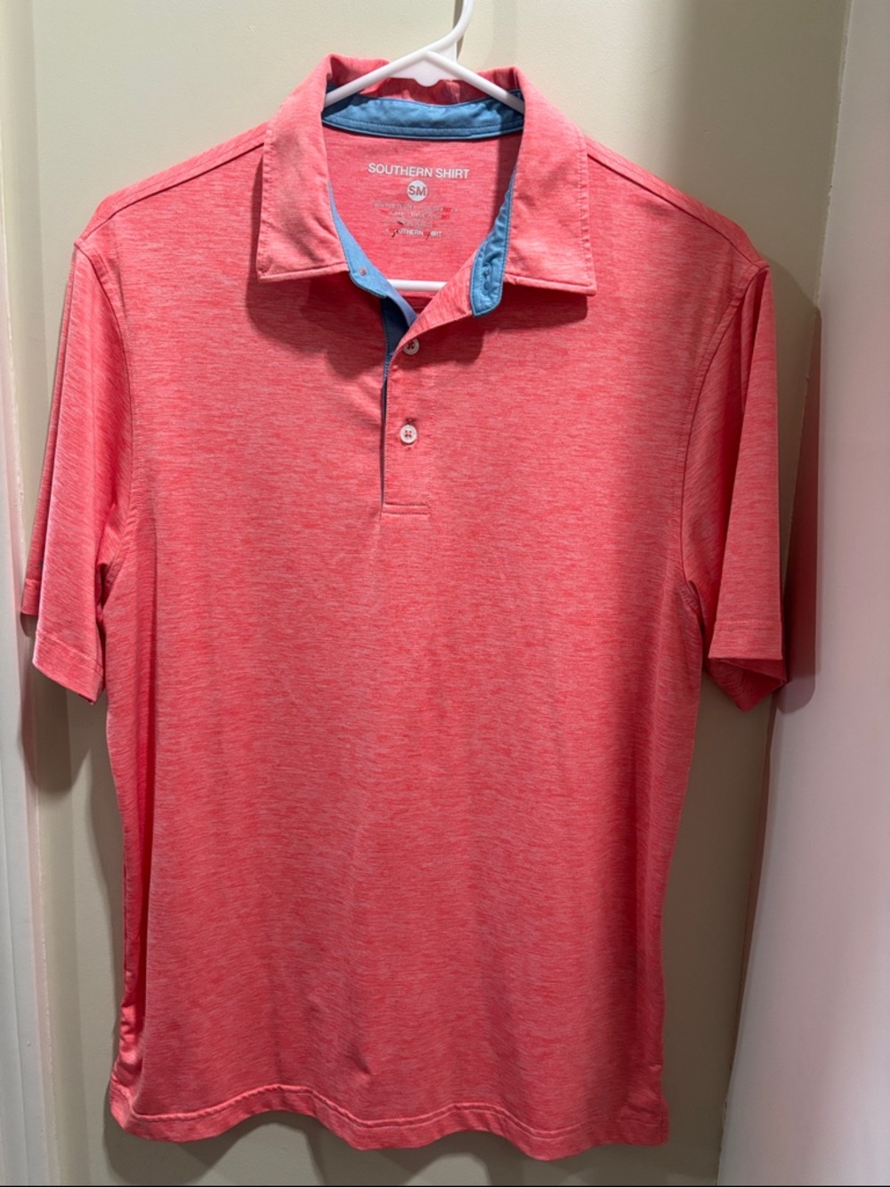 Men’s Size small Southern Shirt performance polo